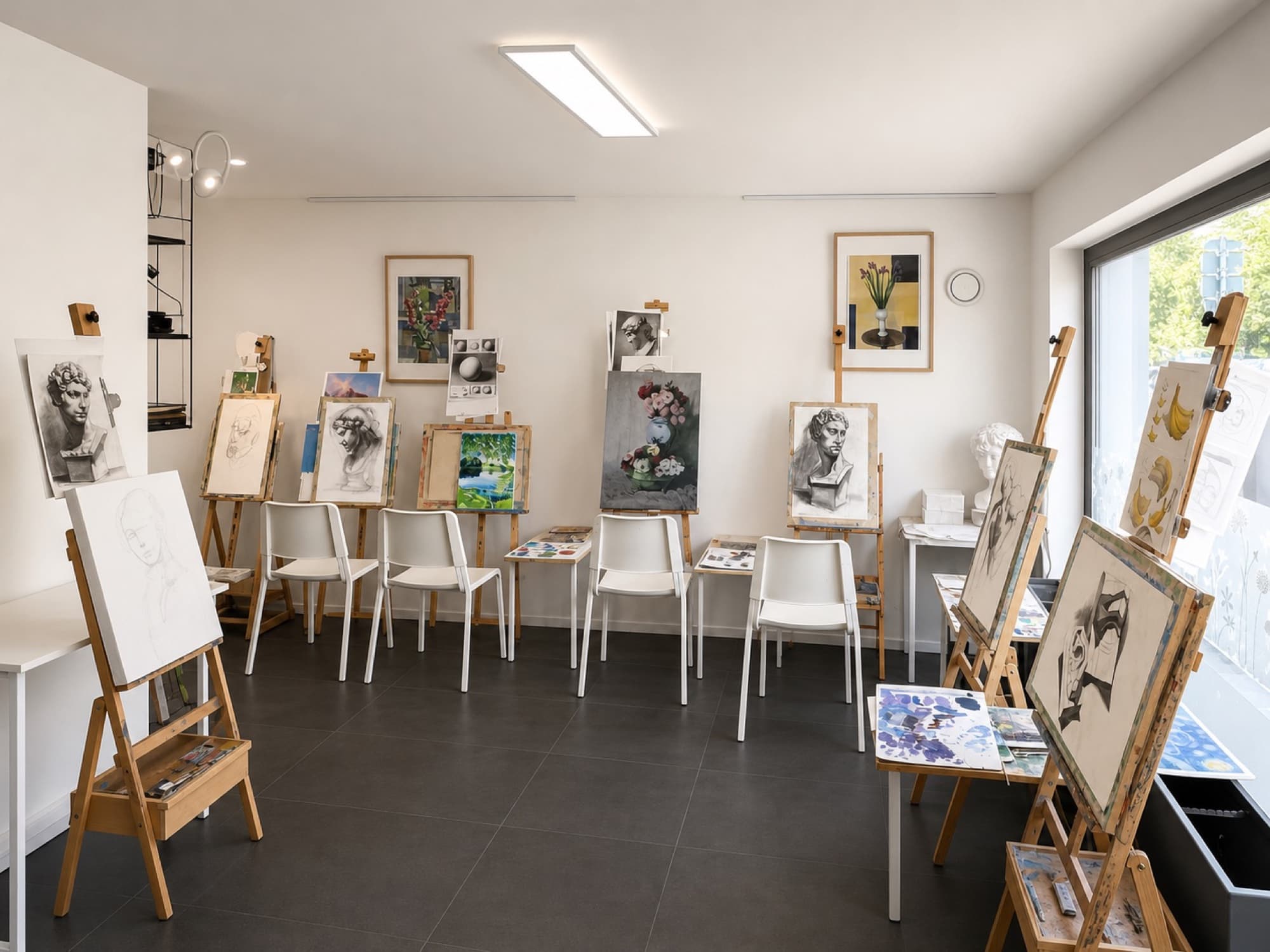 Ocean Yang Atelier studio prepared with easels and student drawing stations